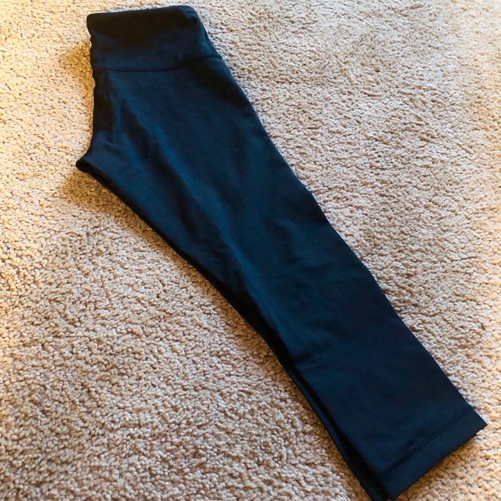 Black Lululemon Crop Leggings